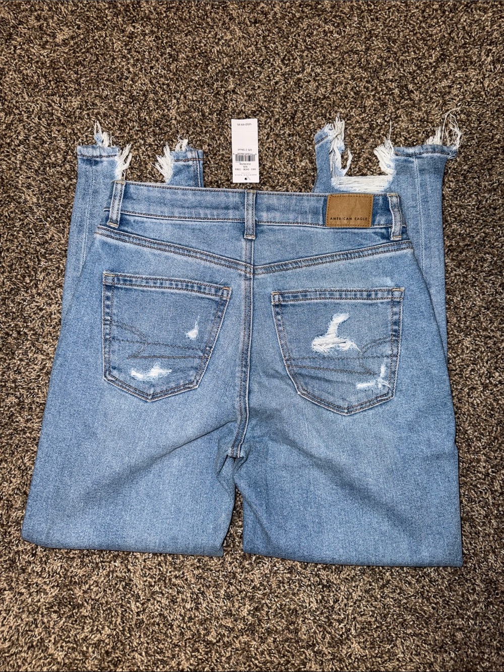 American Eagle Outfitters Mom Jean size 2 Short NWT